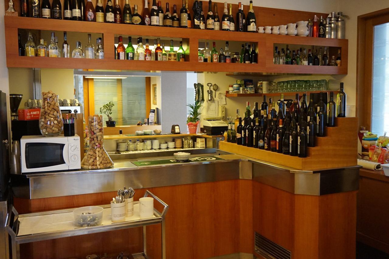 Hotel Angelus Rimini Buitenkant foto